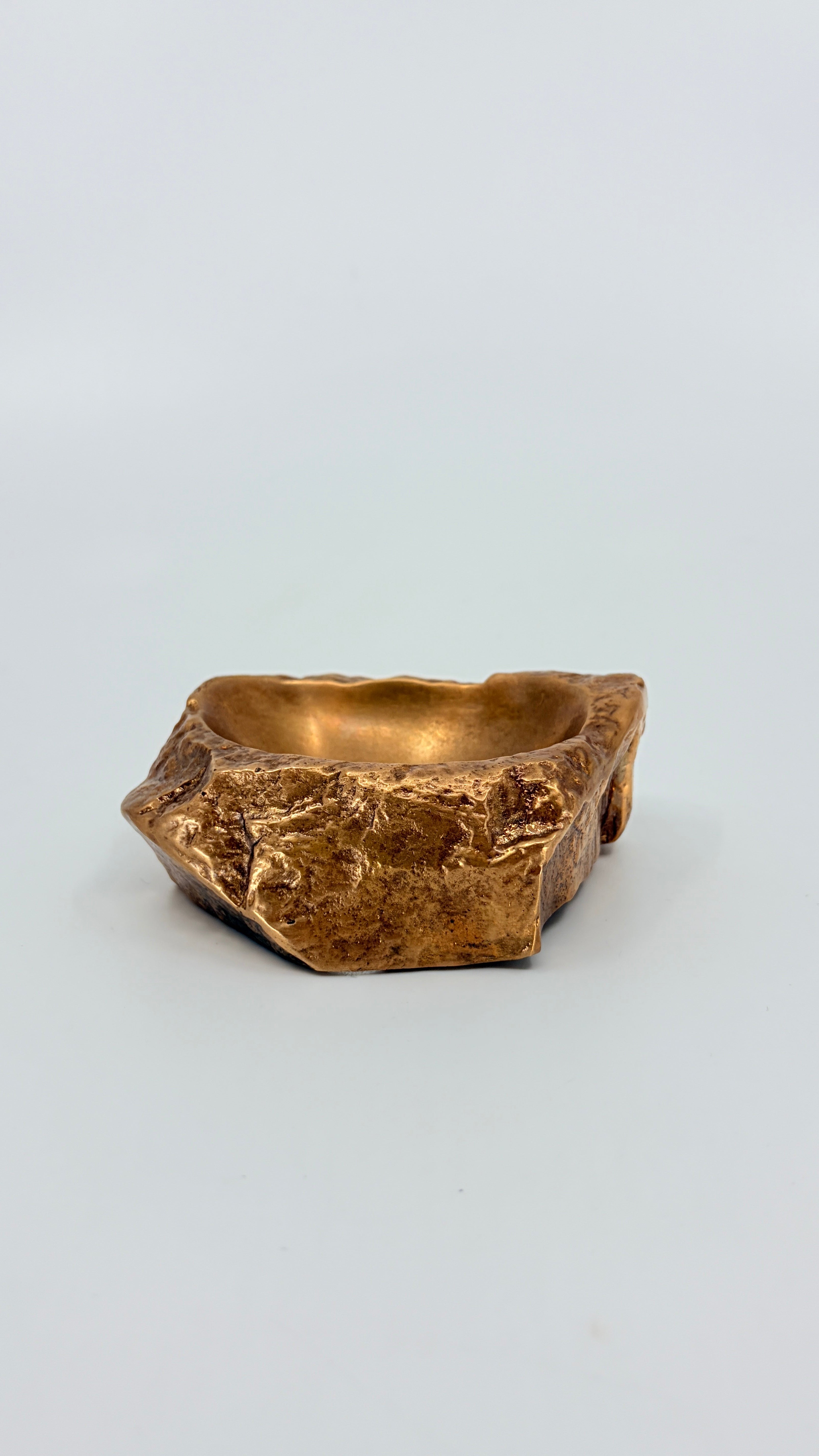 Bronze bowl by Monique Gerber