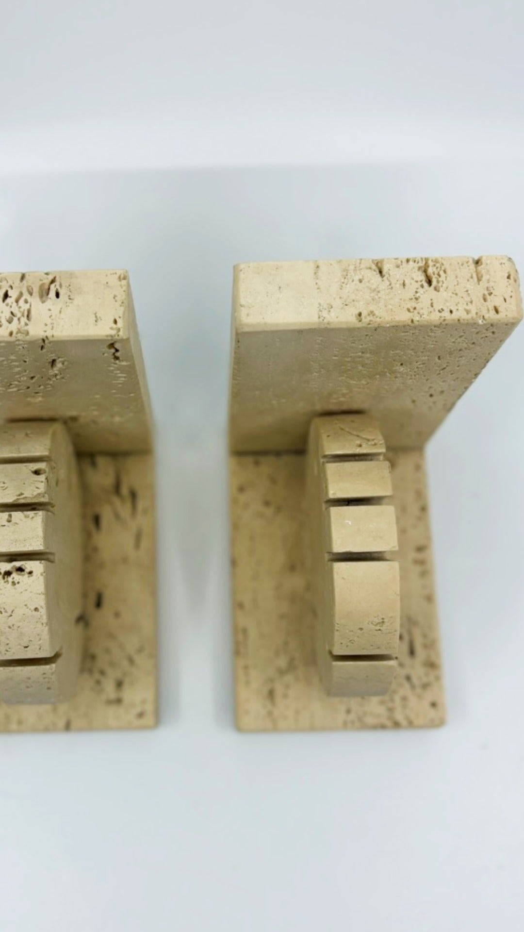 Buchstützen aus Travertin von Fratelli Mavelli