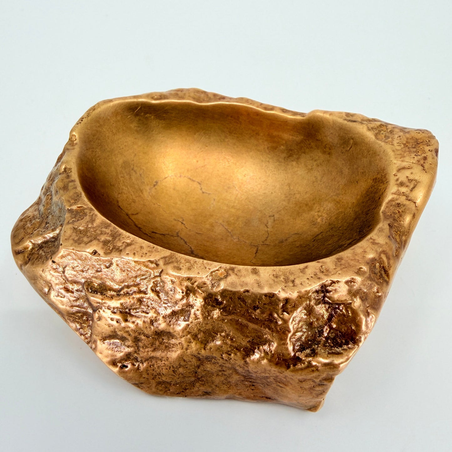 Schale aus Bronze von Monique Gerber