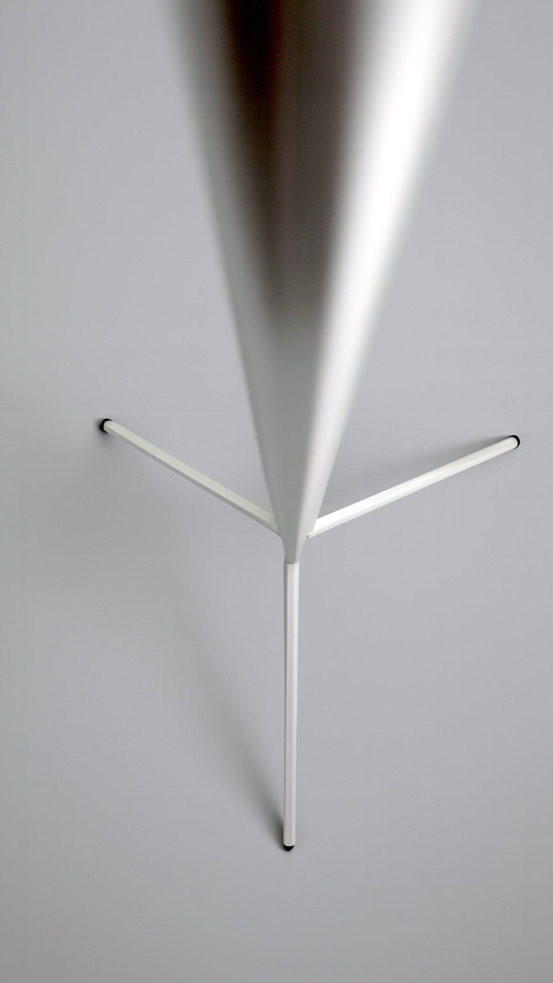 Garderobenstaender Erato vom Studio BBPR