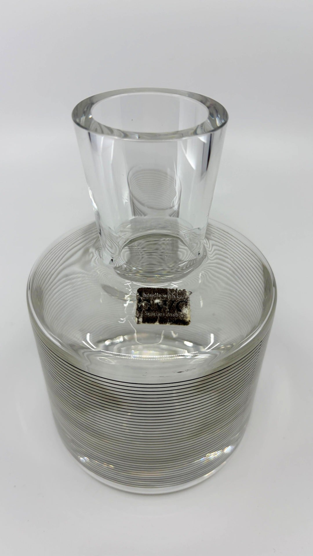 Carafe par Sottsass Associati et Defne Koz