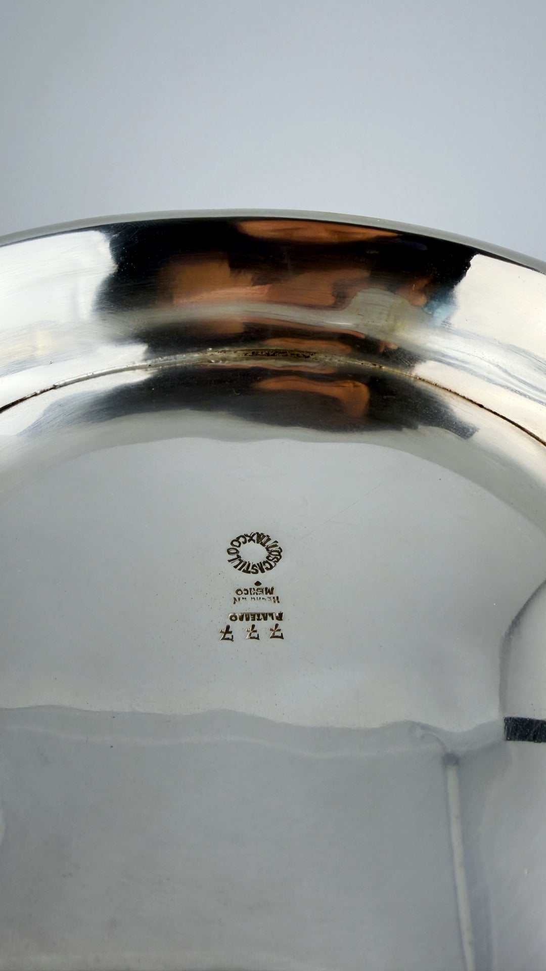 Pedestal Dish von Los Castillo